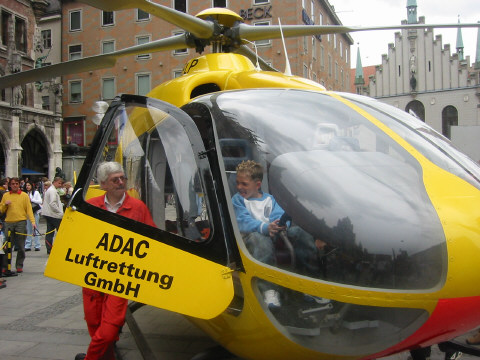 Marcel im ADAC Hubschrauber