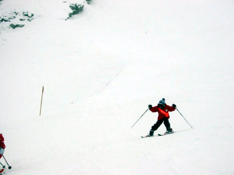 Marcel auf der roten Piste