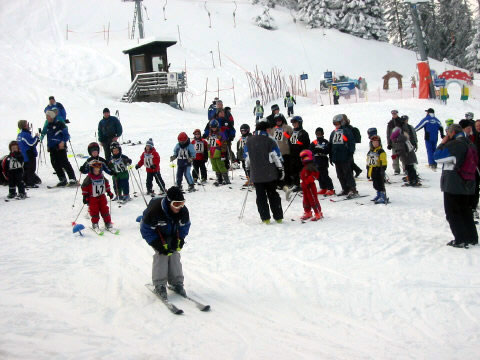 Birgit f�hrt uns den Kurs vor